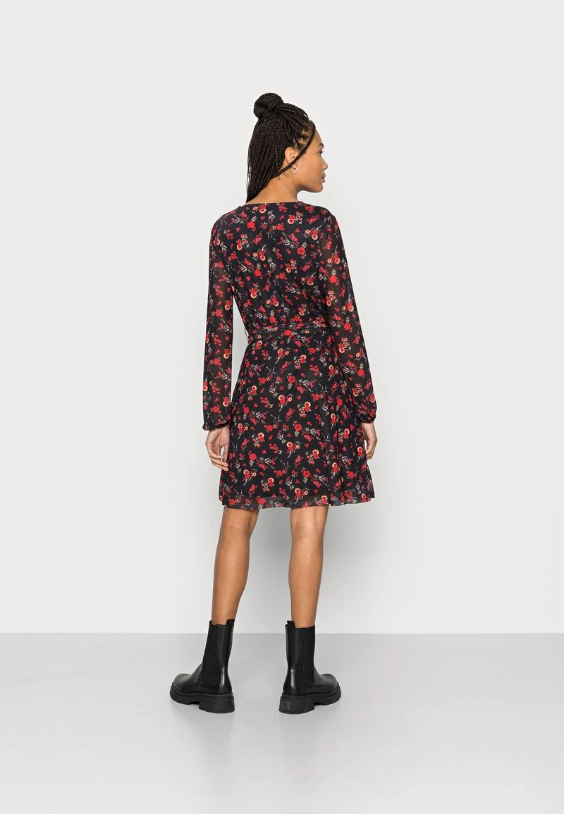 Las mejores reseñas de ⌛ Anna Field Vestido Informal - Black/red, Mujer ⭐ 5 Las mejores reseñas de ⌛ Anna Field Vestido Informal - Black/red, Mujer ⭐ - Imagen 3