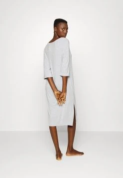 ofertas ✔️ Anna Field MIDI NIGHTIE - Camisón - Light Grey, Mujer 😀 10 ofertas ✔️ Anna Field MIDI NIGHTIE - Camisón - Light Grey, Mujer 😀 -Elegancia Femenina Tienda 111e822b4de84e8385758de081a4e829