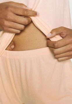 Para estrenar 🤩 Anna Field SET - Pijama - Light Pink, Mujer 🥰 -Elegancia Femenina Tienda 1f66c9bfffbb4749aec9ac44e9ccc682