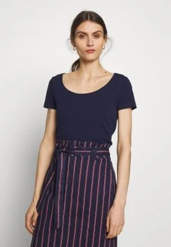 Descuento ✨ Anna Field 3 PACK - Camiseta Básica - White/navy/light Grey Melange, Mujer 👏 14 Descuento ✨ Anna Field 3 PACK - Camiseta Básica - White/navy/light Grey Melange, Mujer 👏 -Elegancia Femenina Tienda 1fe988c01e2941f88bdd3fdedbbc9f6e