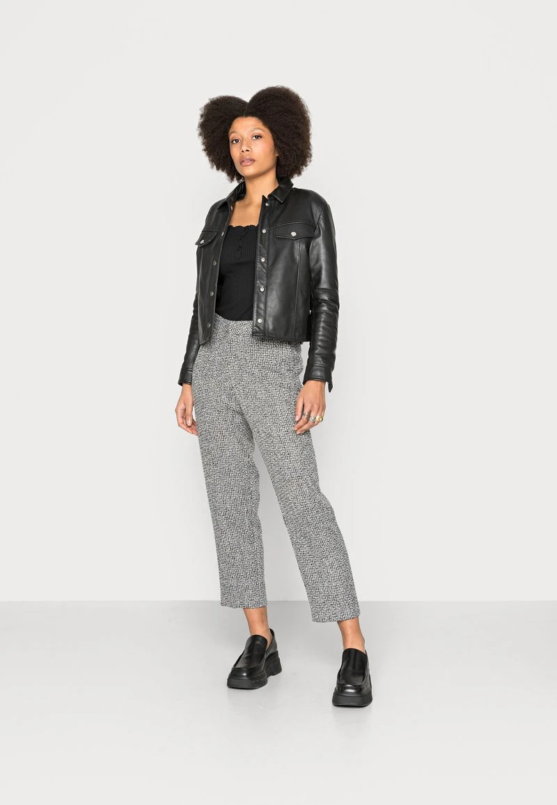 Mejor precio 🌟 Anna Field Camiseta Básica - Black, Mujer ✨ 4 Mejor precio 🌟 Anna Field Camiseta Básica - Black, Mujer ✨ - Imagen 2