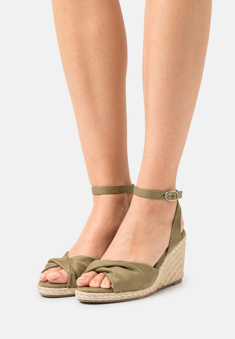 Comprar ✔️ Anna Field COMFORT - Alpargatas - Khaki, Mujer 🔔 3 Comprar ✔️ Anna Field COMFORT - Alpargatas - Khaki, Mujer 🔔