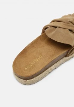 Mejor trato ⭐ Anna Field COMFORT LEATHER - Pantuflas - Beige, Mujer 🔥 15 Mejor trato ⭐ Anna Field COMFORT LEATHER - Pantuflas - Beige, Mujer 🔥 -Elegancia Femenina Tienda 4604f16a866f497a8eab8a7965c79cc5
