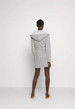 Lo mas barato ✨ Anna Field RIBBED BATHROBE - Albornoz - Grey, Mujer 🧨 11 Lo mas barato ✨ Anna Field RIBBED BATHROBE - Albornoz - Grey, Mujer 🧨 -Elegancia Femenina Tienda 4e54779865654cbfae0cea0c15cfb93f