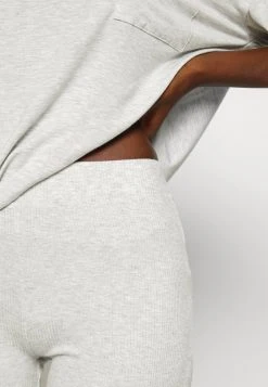 Las mejores reseñas de ⌛ Anna Field Cycling Short Pyjama - Pijama - Grey, Mujer 😍 -Elegancia Femenina Tienda 516ff7d52d3144bb835f2b314c4f6b58