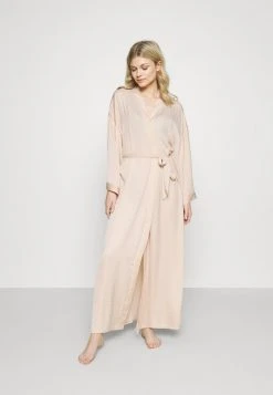 Mejor trato 😀 Anna Field Albornoz - Nude, Mujer ✨