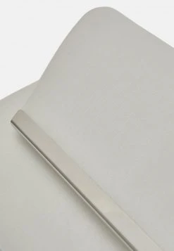 Para estrenar ✔️ Anna Field Clutch - White, Mujer ⌛ -Elegancia Femenina Tienda 696d94e7472d47428d56c0681b852d2e