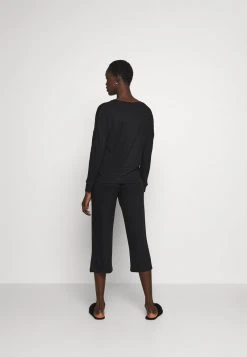 Las mejores reseñas de ⌛ Anna Field SET - Pijama - Black, Mujer 🔥 -Elegancia Femenina Tienda 743ae4c8901d4e29a9c7c861fa688d38