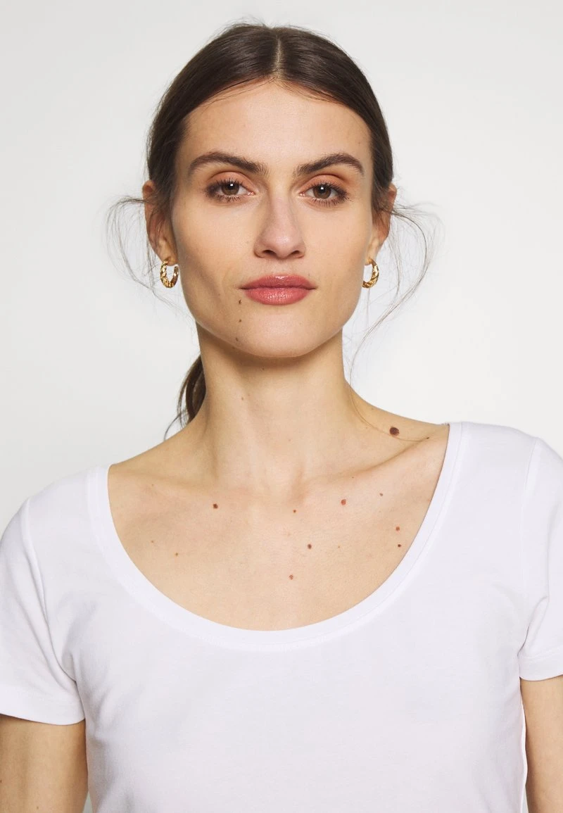 Descuento ✨ Anna Field 3 PACK - Camiseta Básica - White/navy/light Grey Melange, Mujer 👏 9 Descuento ✨ Anna Field 3 PACK - Camiseta Básica - White/navy/light Grey Melange, Mujer 👏 - Imagen 7