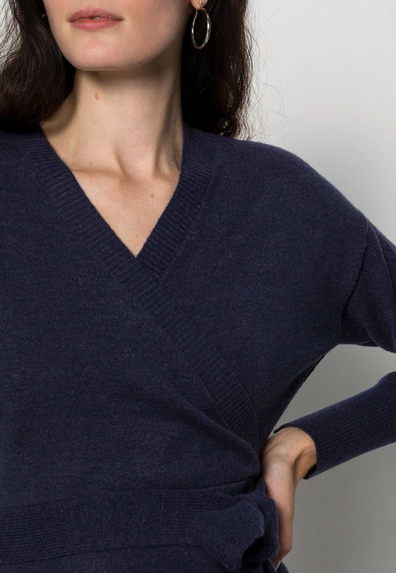 Mejor trato ✨ Anna Field WRAP OVER MIDI 🎉 DRESS - Vestido De Punto - Dark Blue, Mujer 👏 7 Mejor trato ✨ Anna Field WRAP OVER MIDI 🎉 DRESS - Vestido De Punto - Dark Blue, Mujer 👏 - Imagen 5