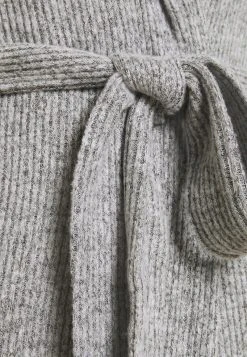 Lo mas barato ✨ Anna Field RIBBED BATHROBE - Albornoz - Grey, Mujer 🧨 14 Lo mas barato ✨ Anna Field RIBBED BATHROBE - Albornoz - Grey, Mujer 🧨 -Elegancia Femenina Tienda e28f2784a2294f3f8bee25848fc0c341