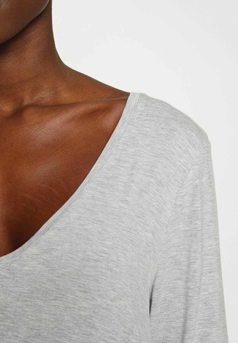 ofertas ✔️ Anna Field MIDI NIGHTIE - Camisón - Light Grey, Mujer 😀 8 ofertas ✔️ Anna Field MIDI NIGHTIE - Camisón - Light Grey, Mujer 😀 - Imagen 6