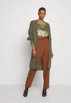 Mejor trato ✔️ Anna Field Camiseta Básica - Martini Olive, Mujer 🎉 -Elegancia Femenina Tienda ee789448ad4046d1b80ccd5aa578f95f